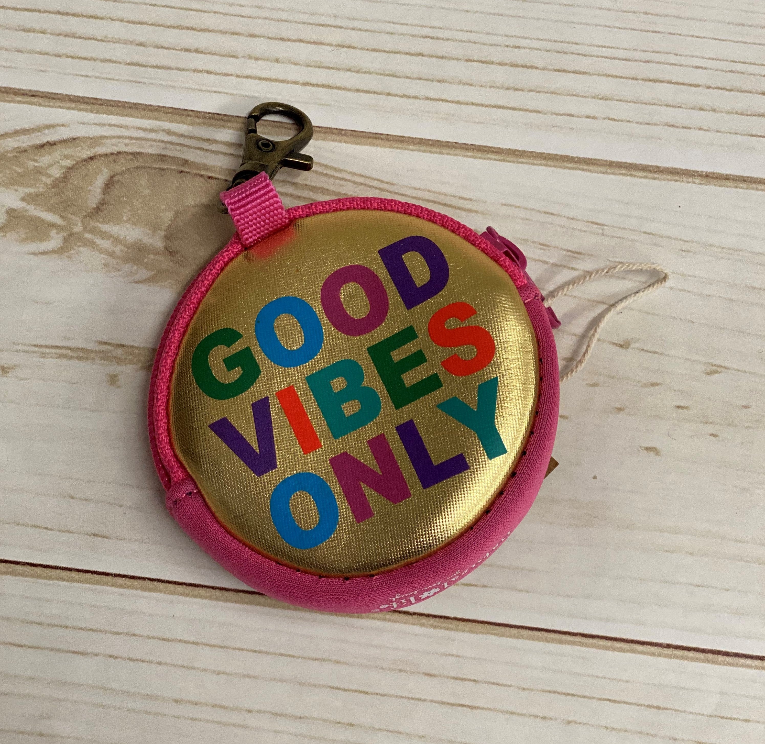 Earbuds Pouch - Good Vibes Only
